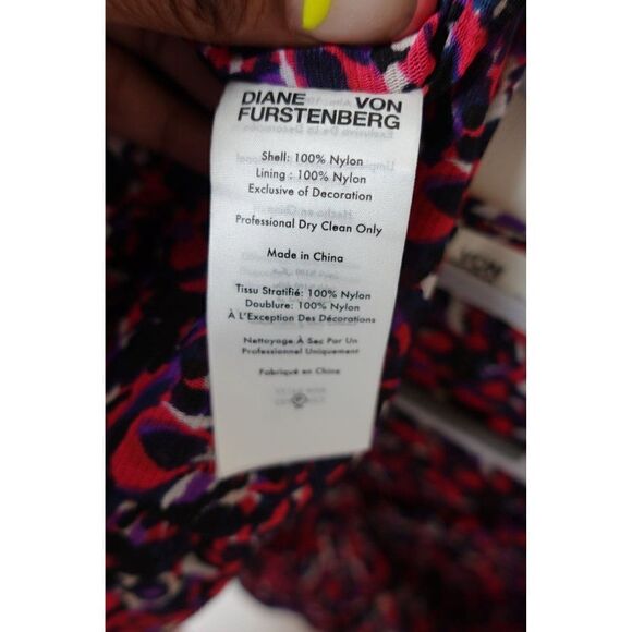 Diane Von Furstenberg Fuchsia Multi Colored Printed V Neck Dress - Picture 4 of 9
